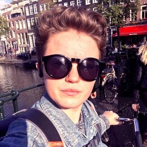 Meet your Posher, Arissa